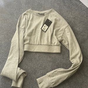 Grey ribbed cropped workout long sleeve tee